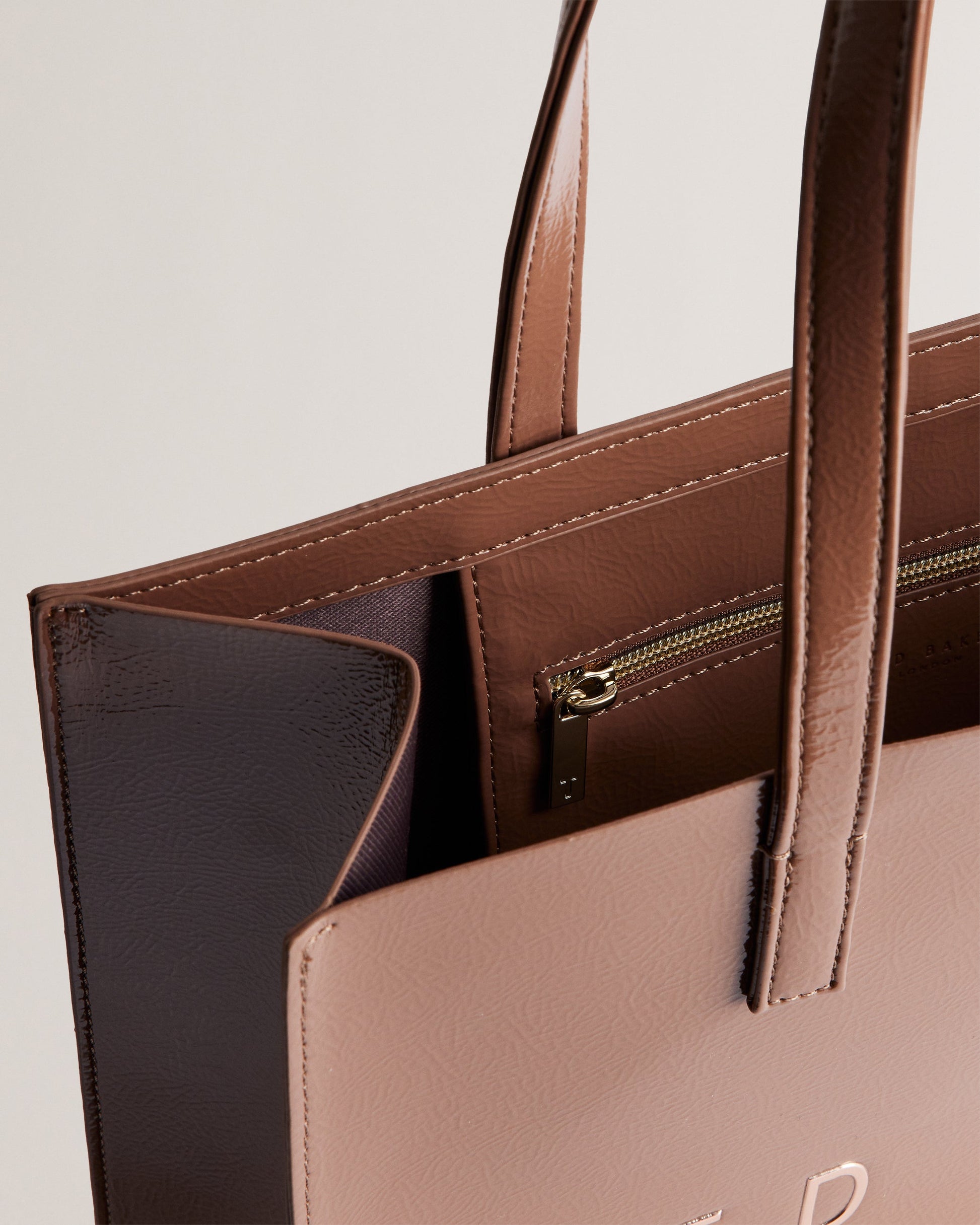 Women's CRINKON-Crinkle Large Icon Bag Taupe Ted Baker South Africa Bellabags