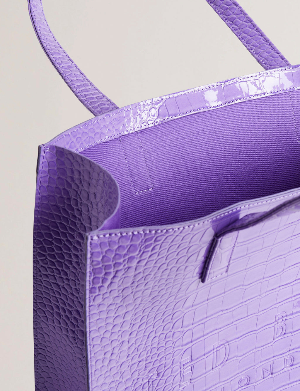 Women's CROCCON-Croc Effect Large Icon Bag