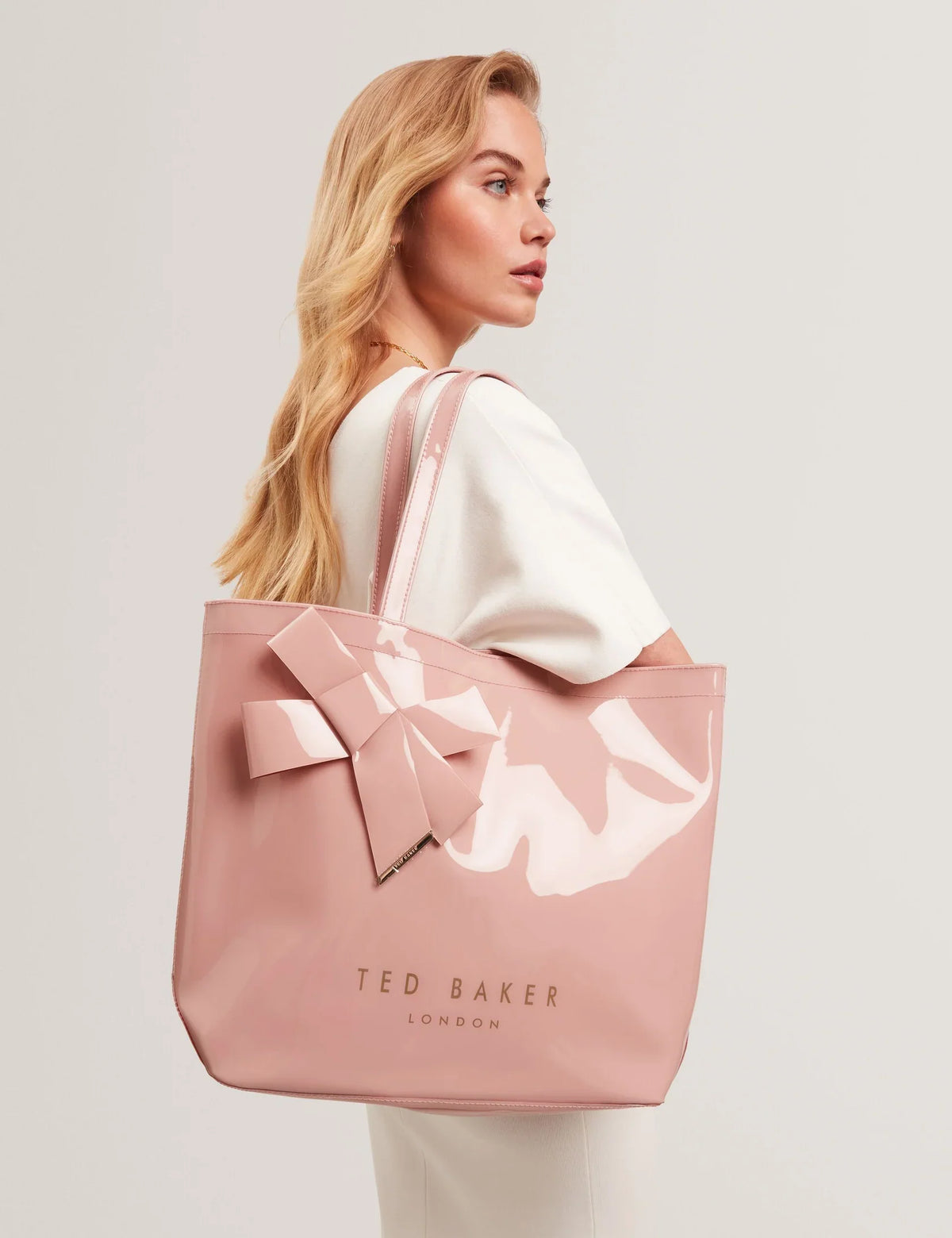 Women's NICON-Knot Bow Vinyl Icon Tote Bag