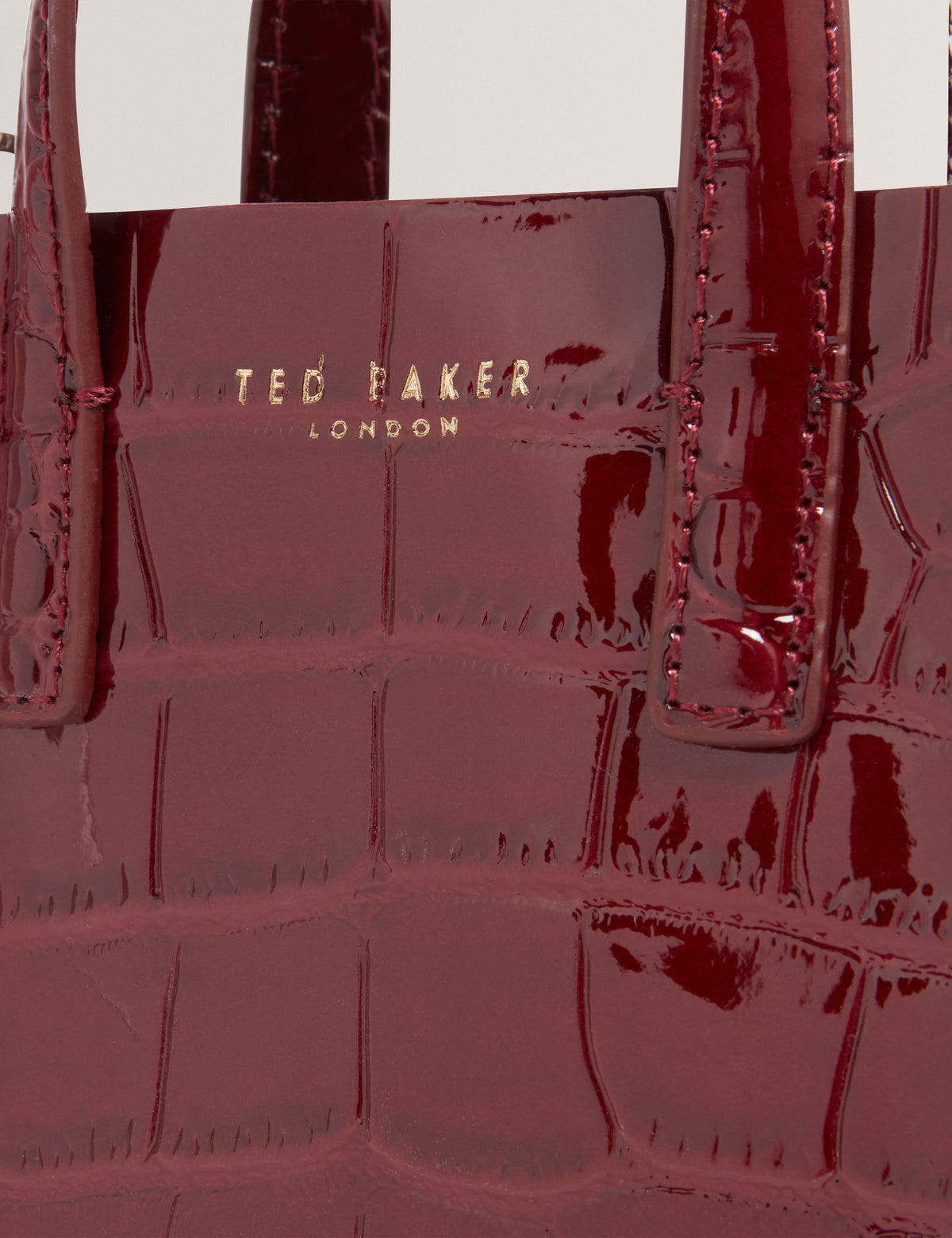 WENISSA: Croc Effect Mini Icon Bag