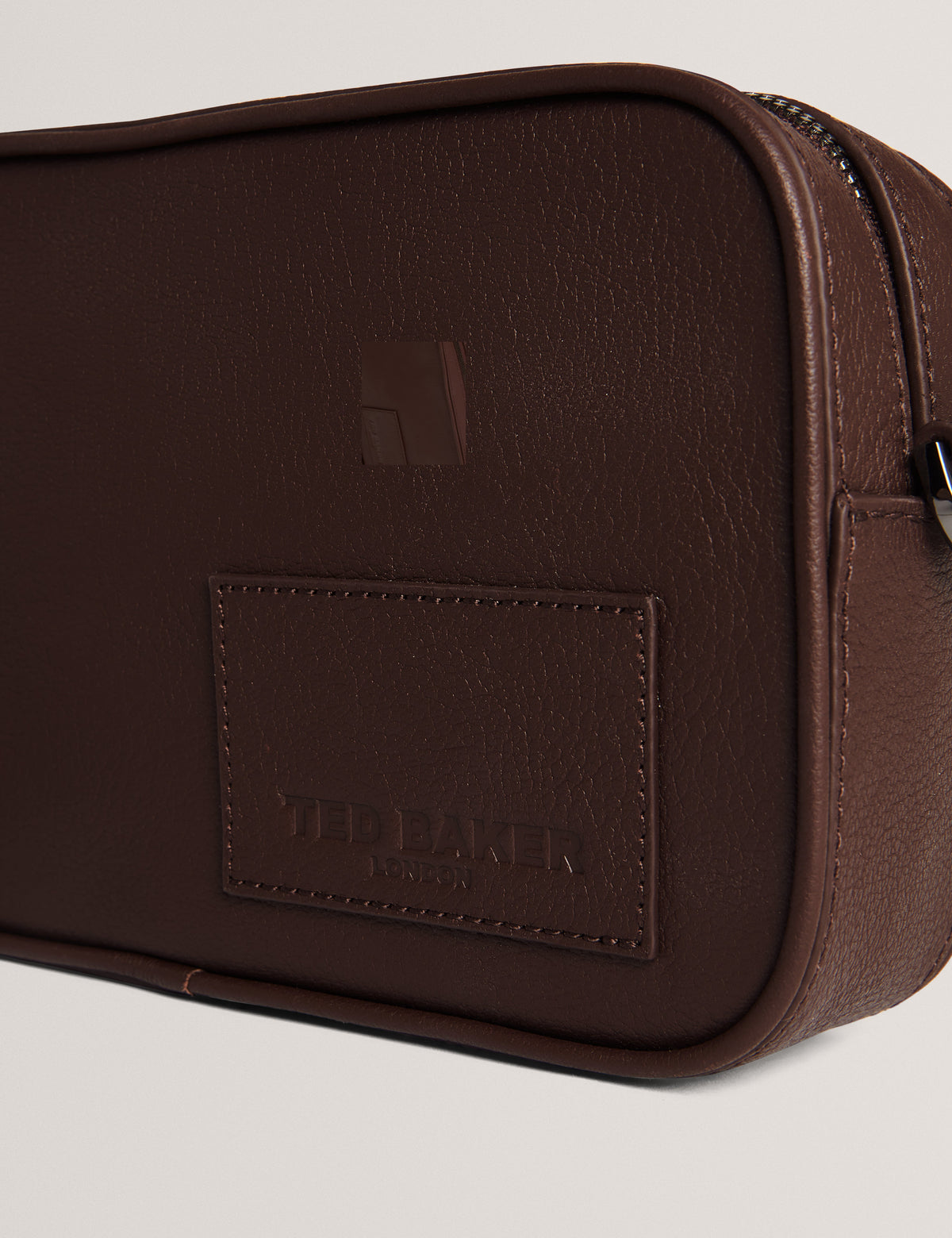 GRIFIN: Leather Crossbody Bag