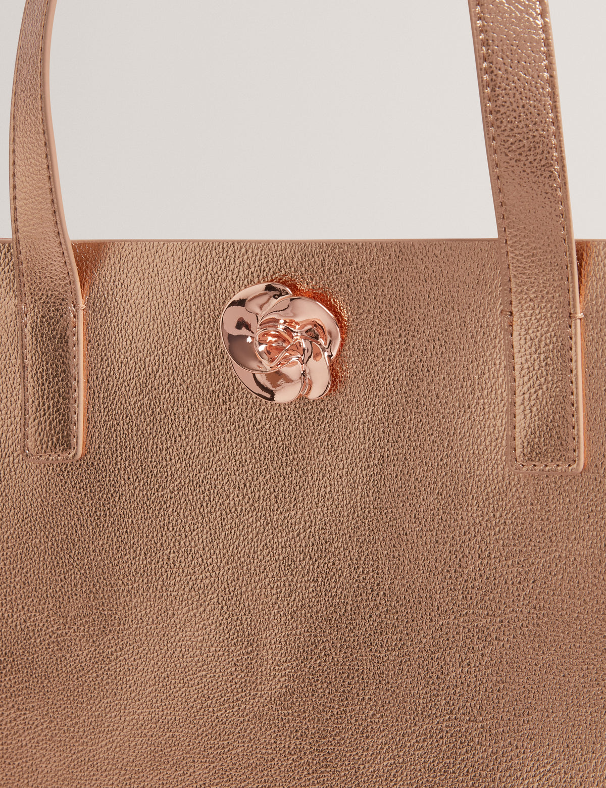 ROSMAH: Rose Detail Metallic Large Icon Bag