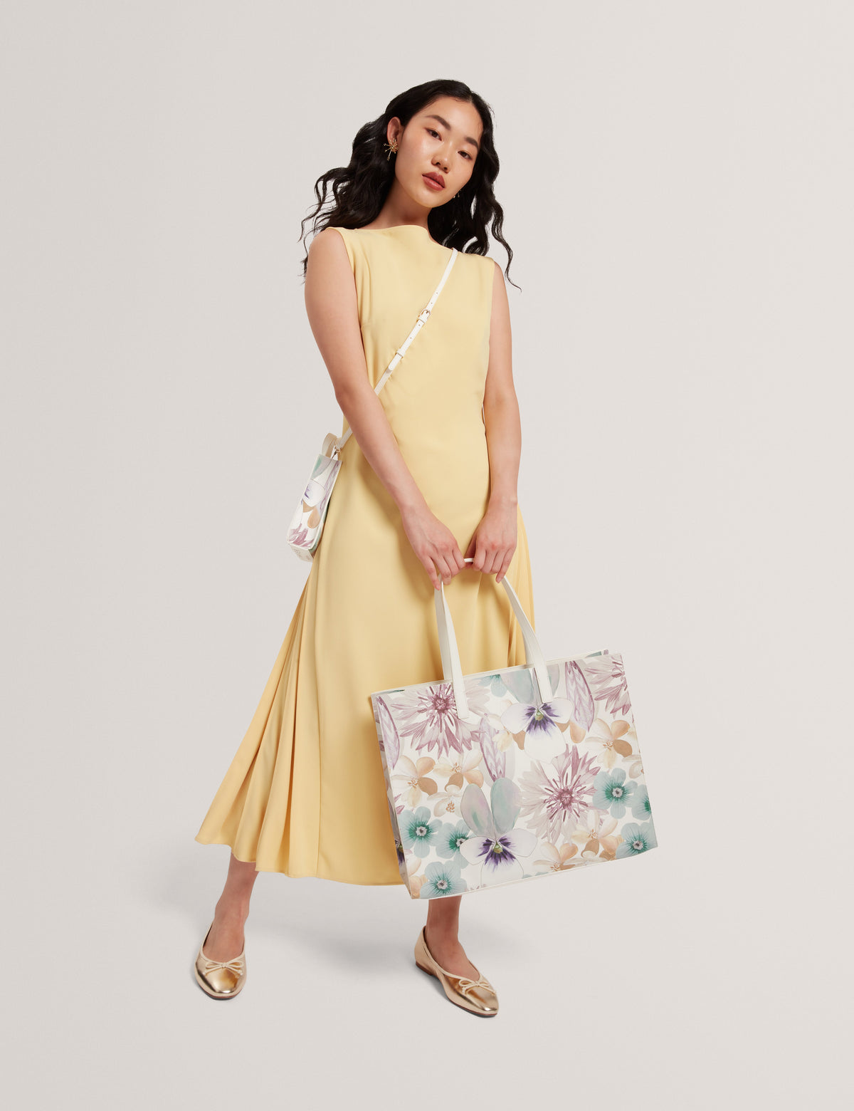 HALEEN: Petal Print Extra Large Icon Bag