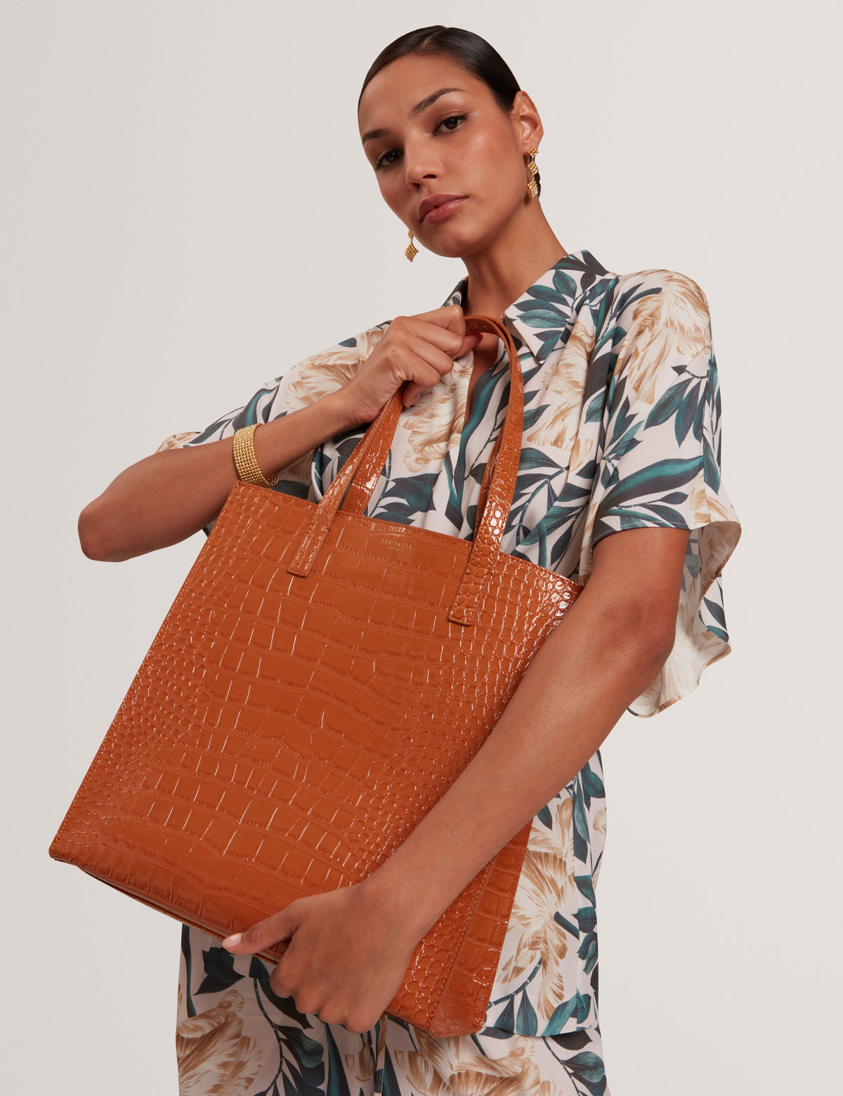 Women's WENELLA-Croc Effect Large Icon Bag