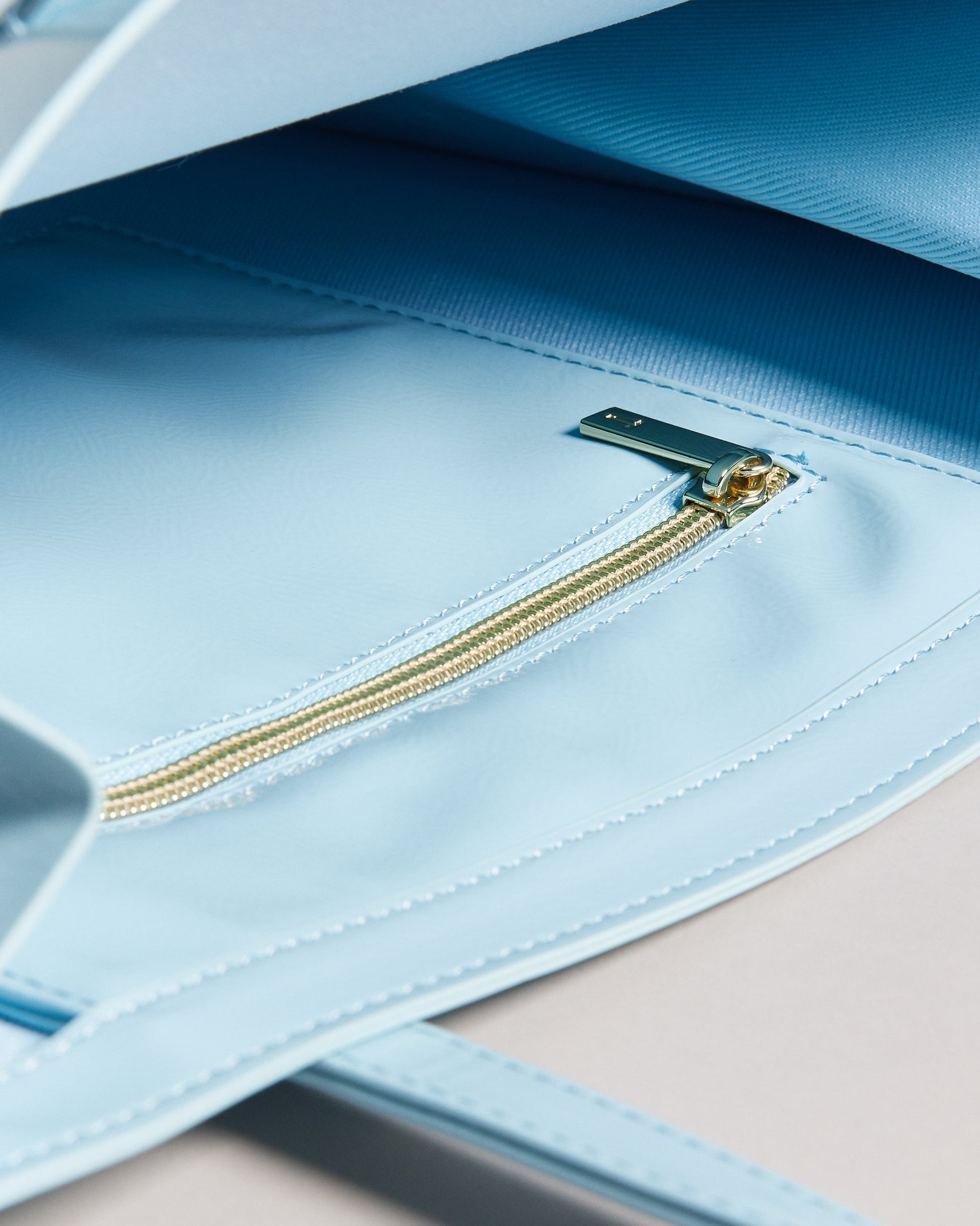 Women's CRINKON-Crinkle Large Icon Bag Lt-Blue Ted Baker South Africa Bellabags