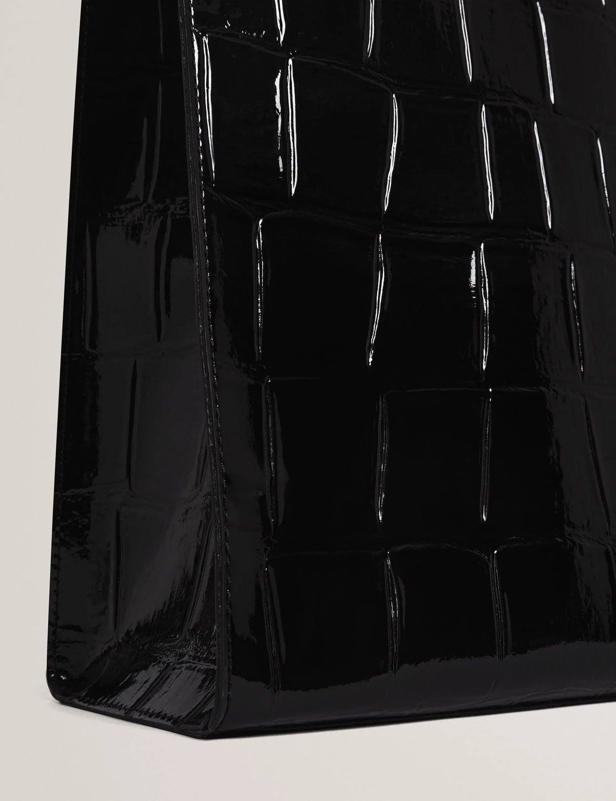 VANNDA: Croc Effect Large Icon Bag - 2025