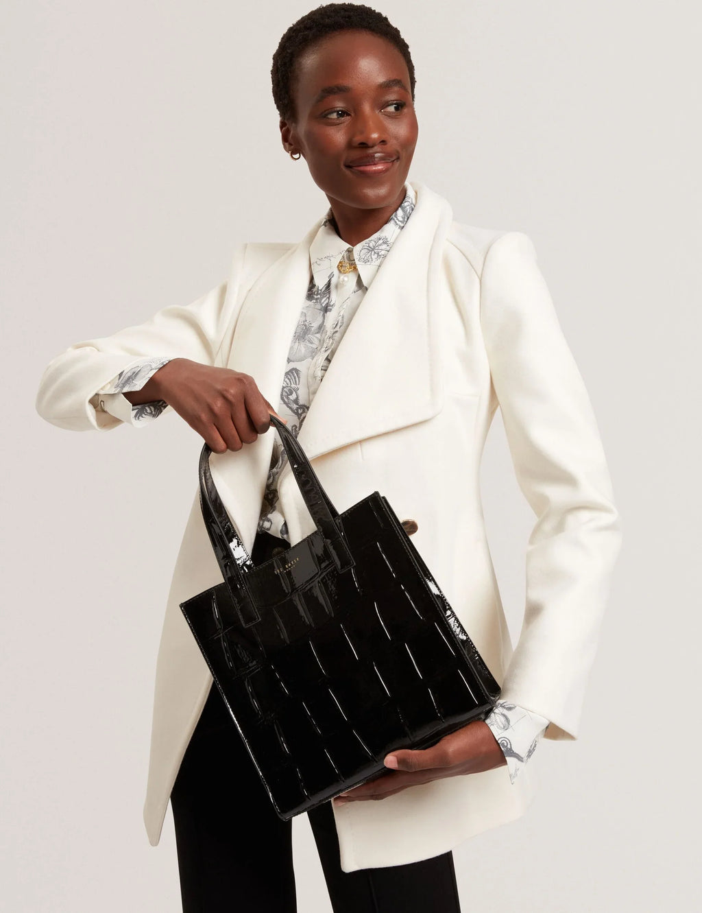 VIVANAA: Croc Effect Small Icon Bag - 2025